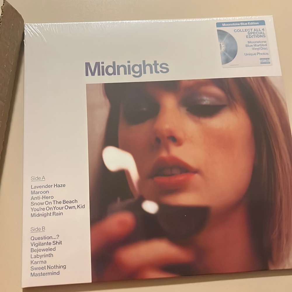 BRAND NEW Taylor Swift Midnights Album